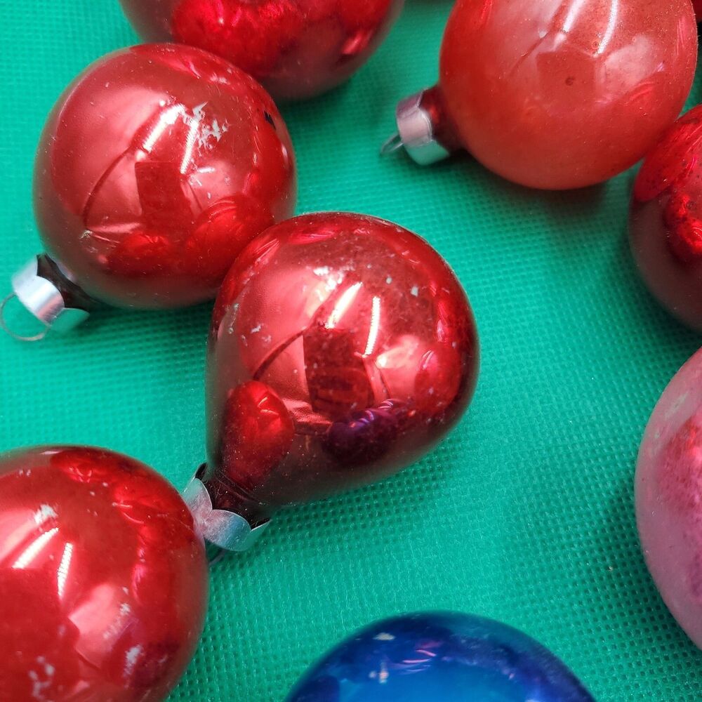 Lot of 59 Vintage Shiny Metallic Christmas Ornaments All Size/Color Made In USA - Picture 9 of 15